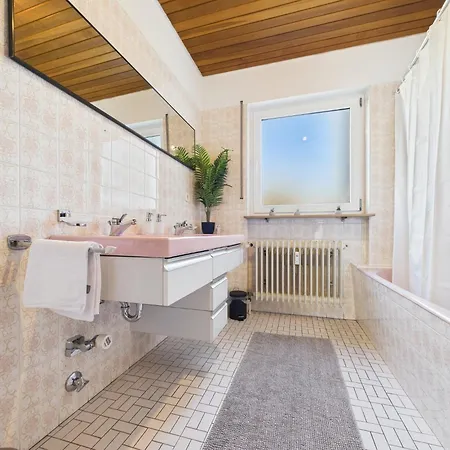 Klassen Apartment! Traumhafte In Mit Alpenblick, Entspannung Und Komfort Apartmán Aulendorf