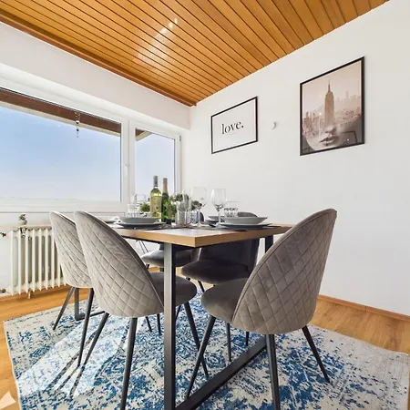 Klassen Apartment! Traumhafte In Mit Alpenblick, Entspannung Und Komfort Apartmán Aulendorf